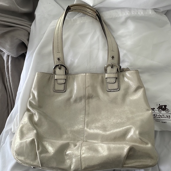 COACH | Vintage Metallic Cowhide Leather Shoulder Bag - Picture 2 of 9